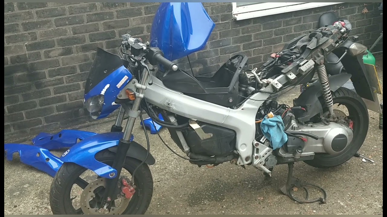 Gilera dna project, first start up attempt?, exhaust sound? electrics? 125cc, fix, repair, Part 2.