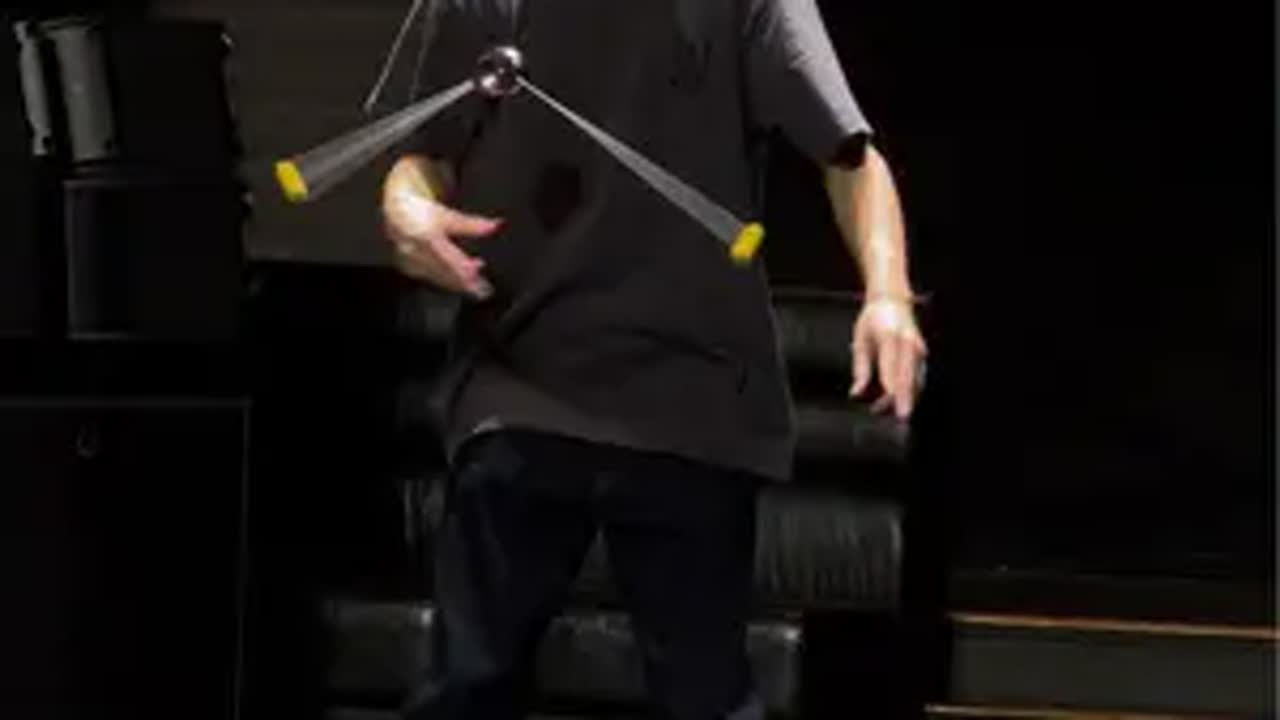 七次世界冠军，悠悠球真神艺术家Takeshi Matsuura嘉宾表演完整版悠悠球 艺术 比赛现场 世界冠军