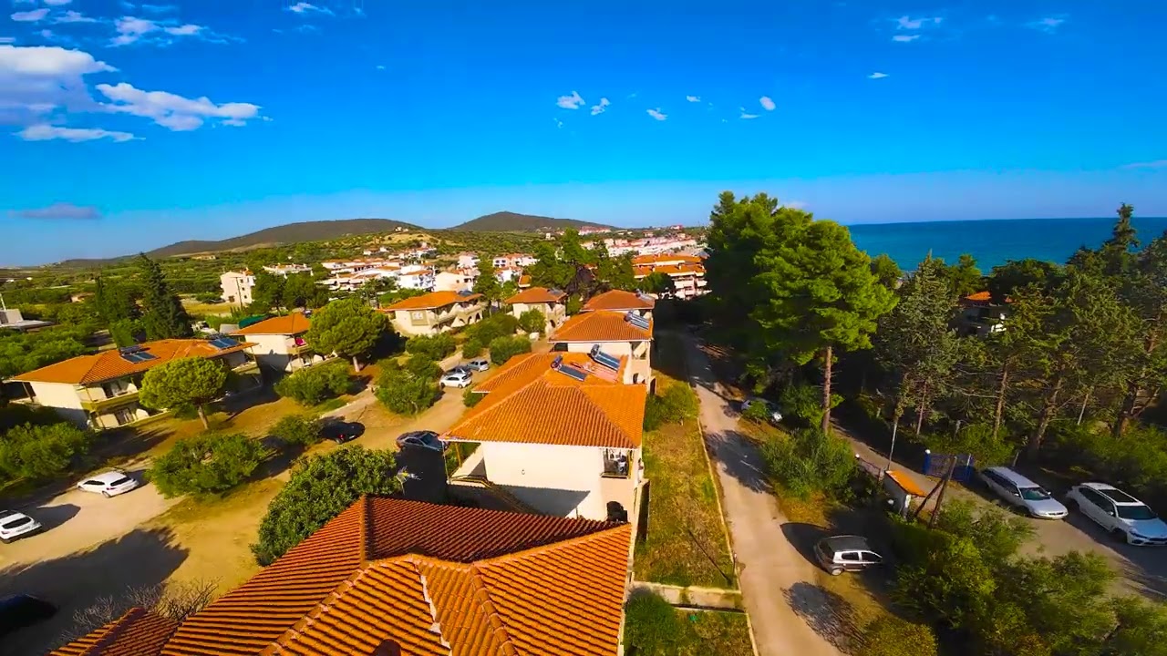 Freestyle Above Gerakini beach Greece.Геракини от високо - свободен стил.4K RELAXING VIDEO GREECE