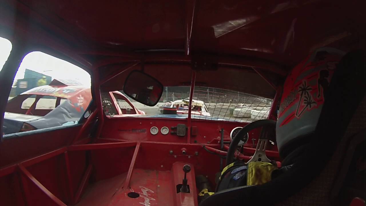 on board saloon 501 racewall