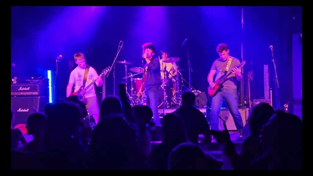 Pumped Up Kicks - Live @ The Cambridge Junction