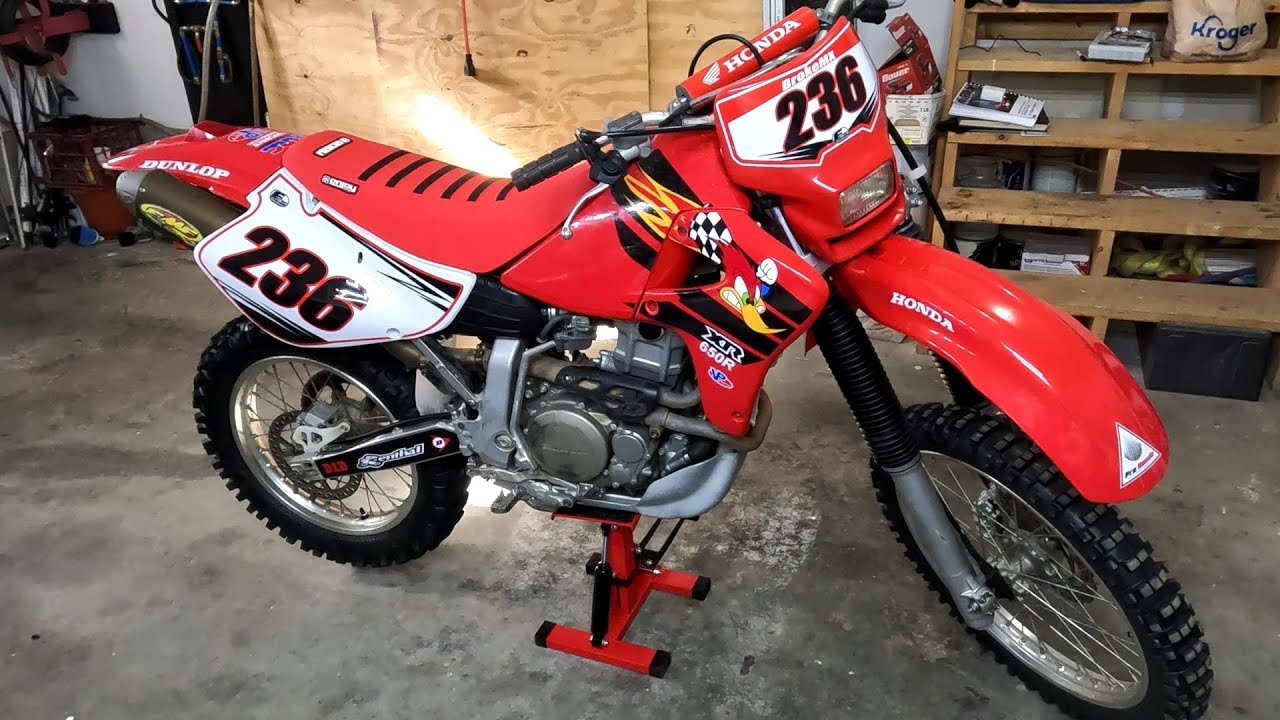 2005 XR650R Ep3 Plastic restoration using PrymeMX kit and graphics