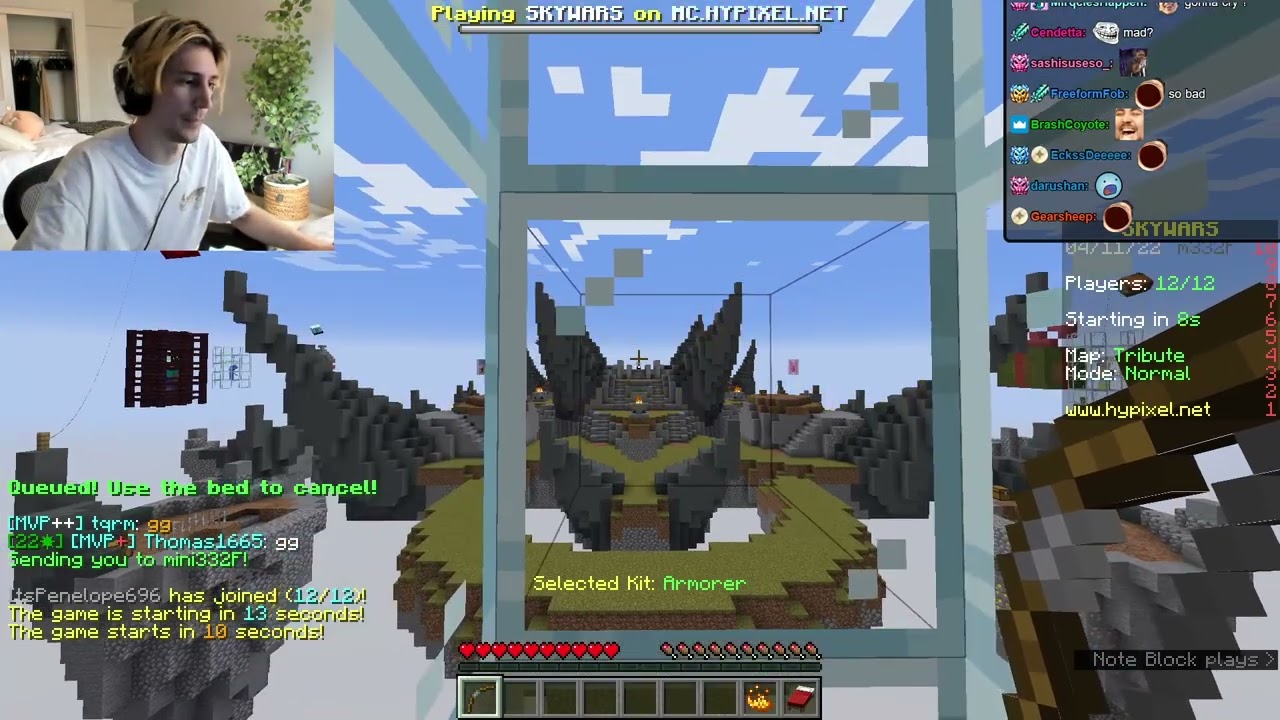 xQc plays Minecraft Skywars & Build Battles | April 11, 2022