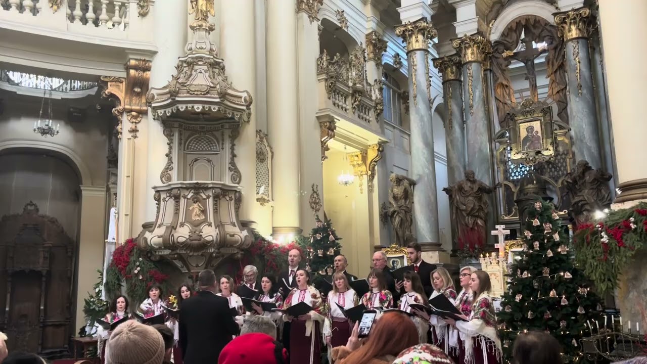 Землю Юдейську нічка вкрила. Колядку виконує народна аматорська хорова капела «Боян» м. Бережани