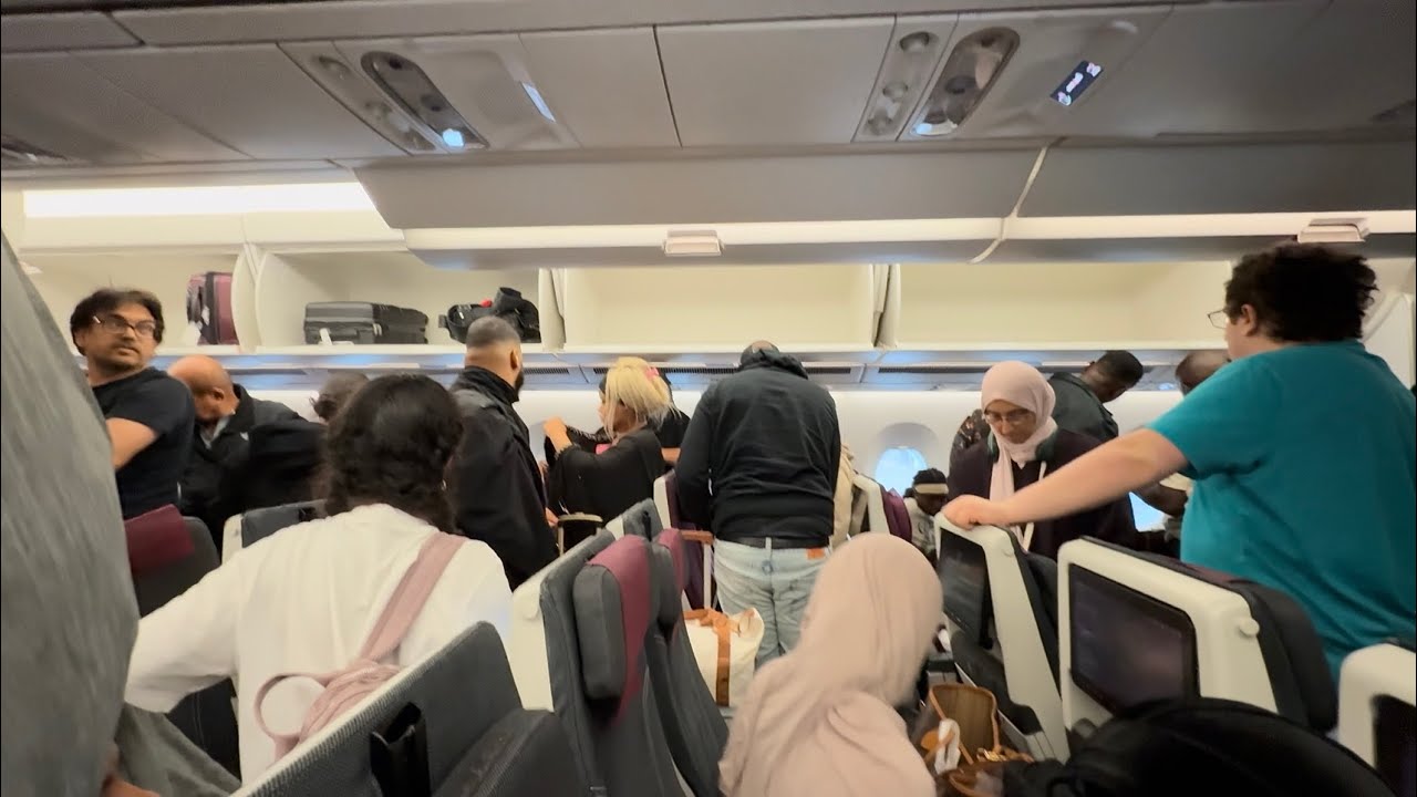 P 2 Hành trình về thăm việt nam-lần đầu trải nghiệm chuyến bay Qatar Airways, Boston tới Doha ra sao