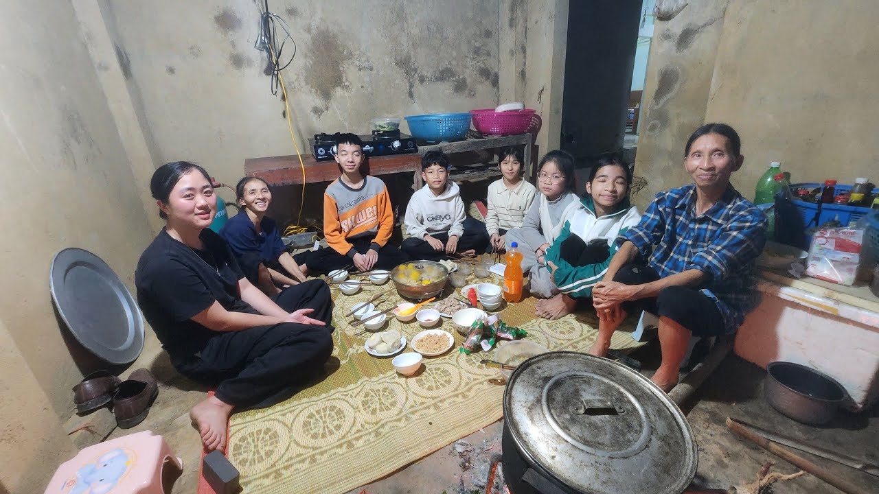 Trực tiếp Chúc Tết nhà cô Toán tí hon bữa cơm món ngon. Hoàng Hiền # nguyễn tất thắng 