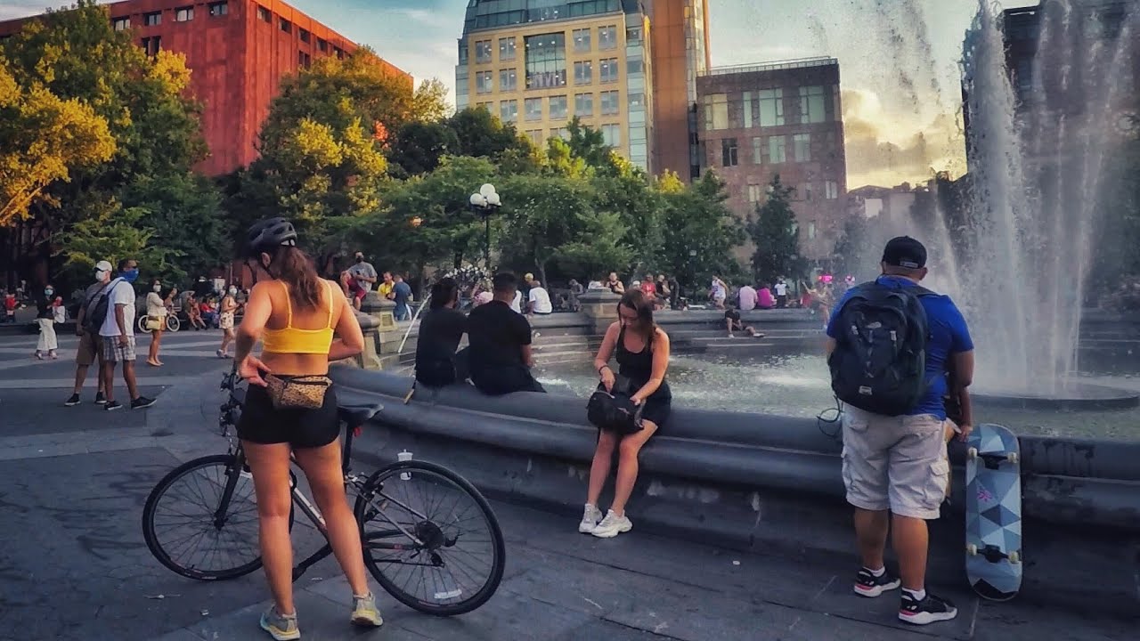 ⁴ᴷ⁶⁰ Walking Washington Square Park Manhattan New York City 2020-Amazing Street Performance in NYC