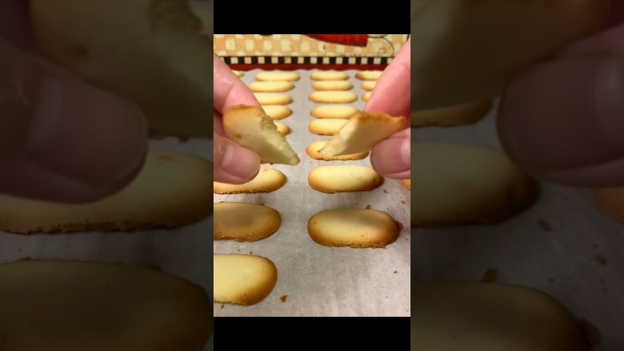 Thin, crispy and buttery cookies! #lenguadegato #buttercookies #shortsfeed #shorts