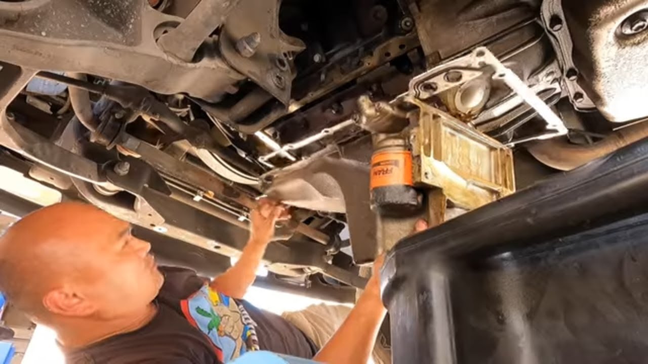 Step-by-Step 2003 Chevy Tahoe Oil Pan Gasket Replacement | Fix it Angel