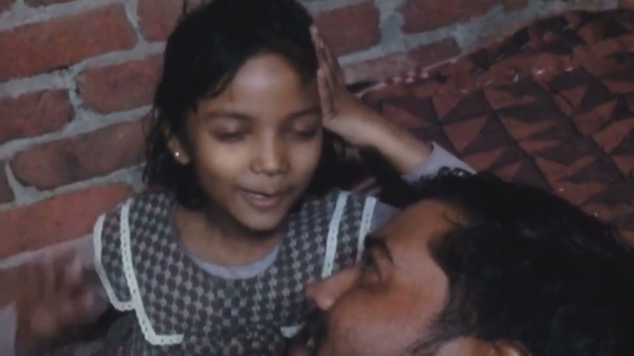 आज मेरी बेटी Niharika का कान छिदा गया बेटियां कब बड़ी हो जाती हे पता नहीं चलता 🙏🙏🙏🙏🙏🙏🙏