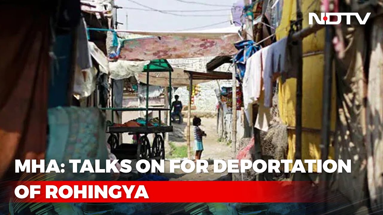 Minister's Rohingya Tweet Triggers Delhi vs Centre Fight Over Refugees