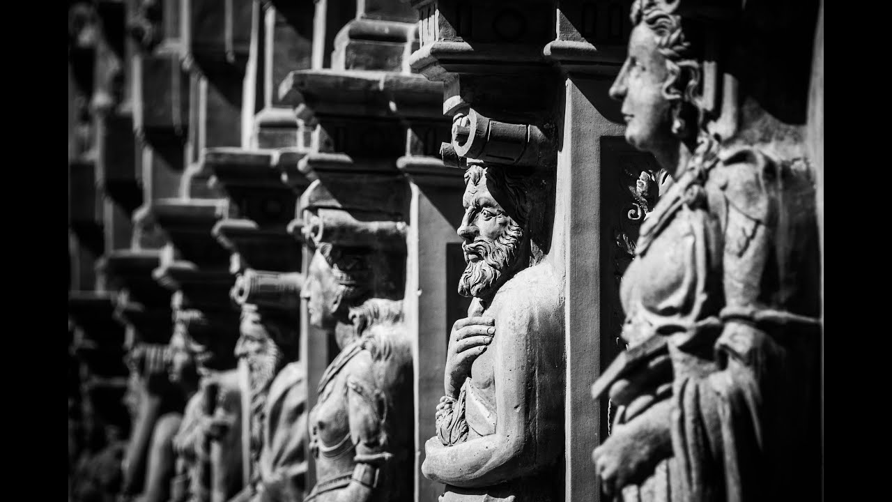 Exploring the Wonders of History Through Iconic Sculptures.
