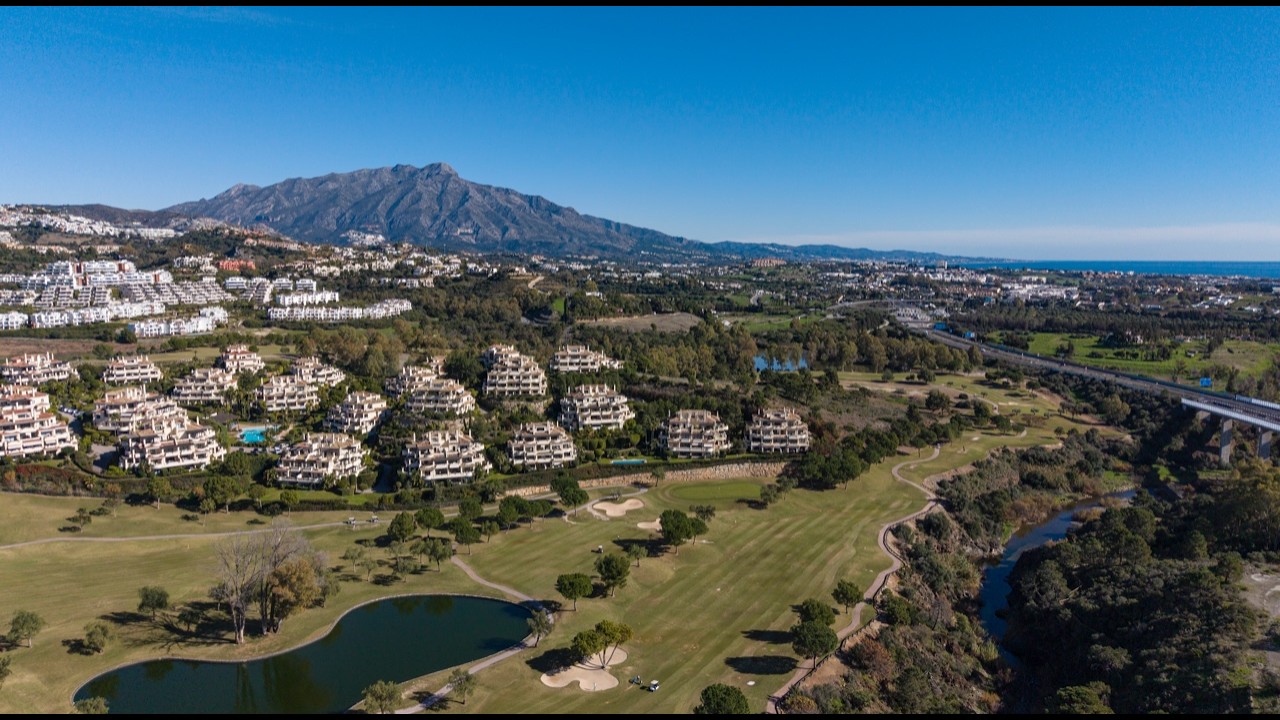 Frontline Golf Duplex Penthouse Urb Capanes del Golf, Benahavís