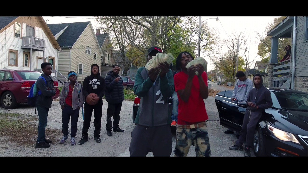 Lil Chicken - Goin' Crazy With Them Racks [Prod. DeVito Beatz & Emazon Music] (Shot by @TeeGlazedIt)