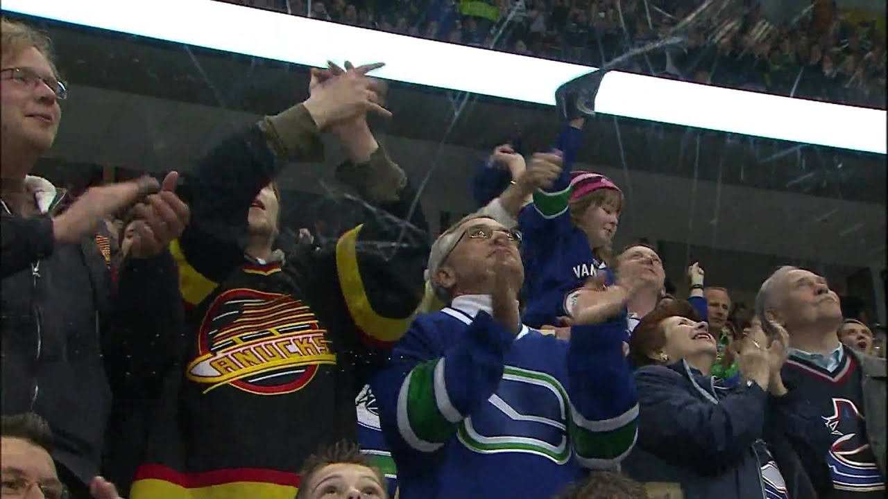 Daniel Sedin 6-2 Hat-trick Goal - Canucks Vs Flames - 04.10.10 - HD