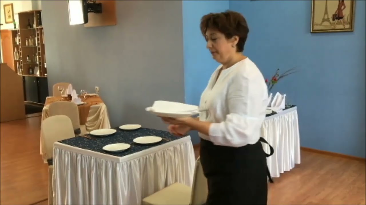 Попередня сервіровка столу до вечері