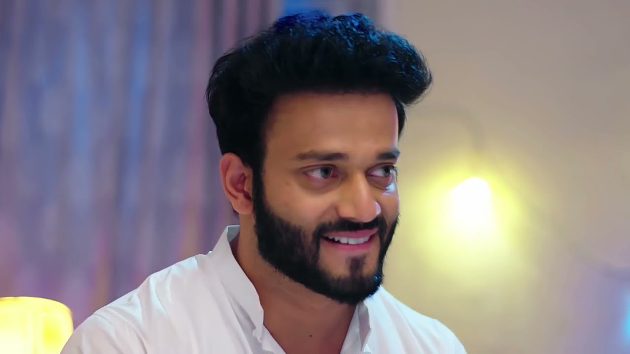 ಕೈಲಾಶ್ ರಾಧಿಕಾಳನ್ನು ಮಾತ್ರೆಗಳ ಬಗ್ಗೆ ಪ್ರಶ್ನಿಸುತ್ತಾನೆ - Agniparikshe - Ep - 256 - Zee Kannada