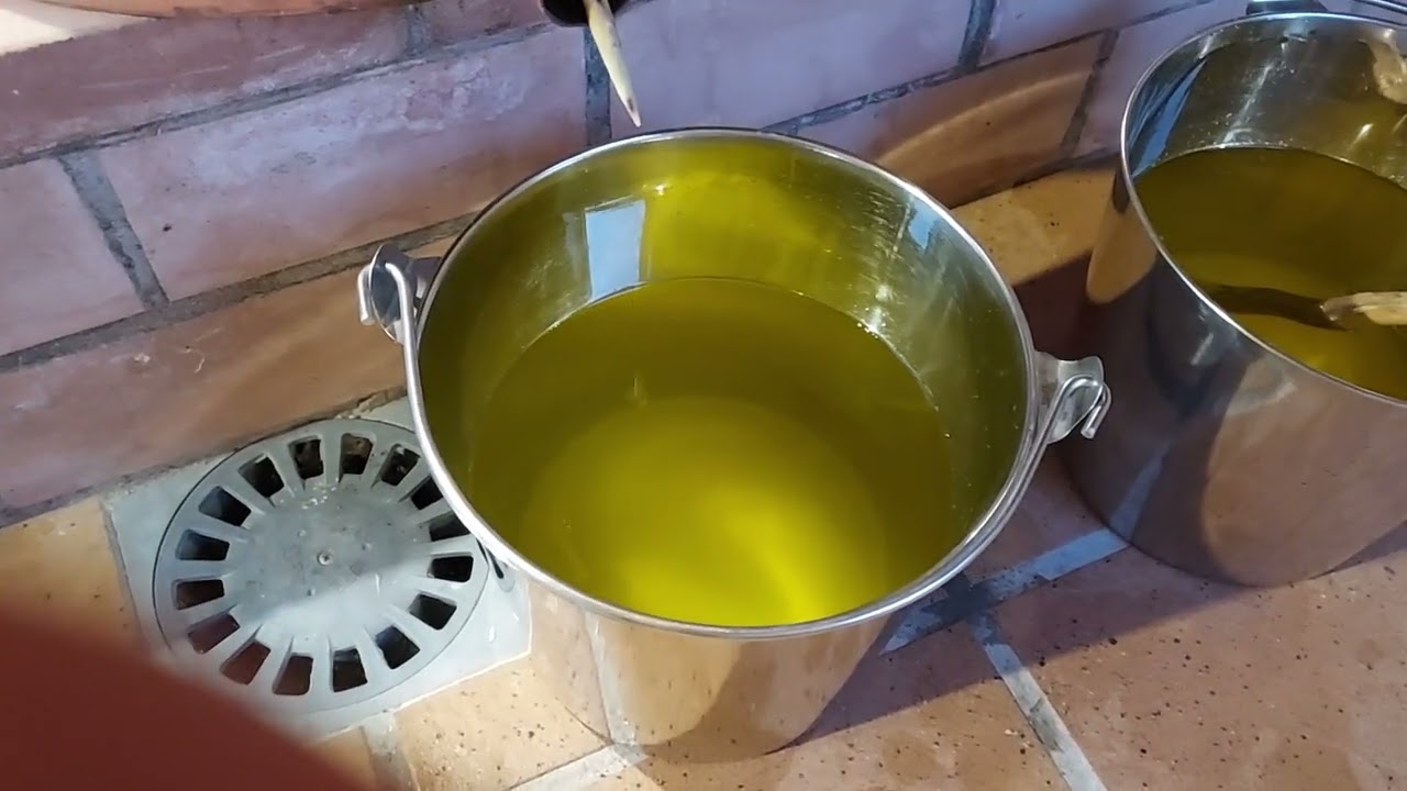 HACIENDO ORUJO