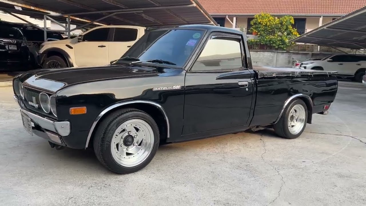 Black Datsun 620