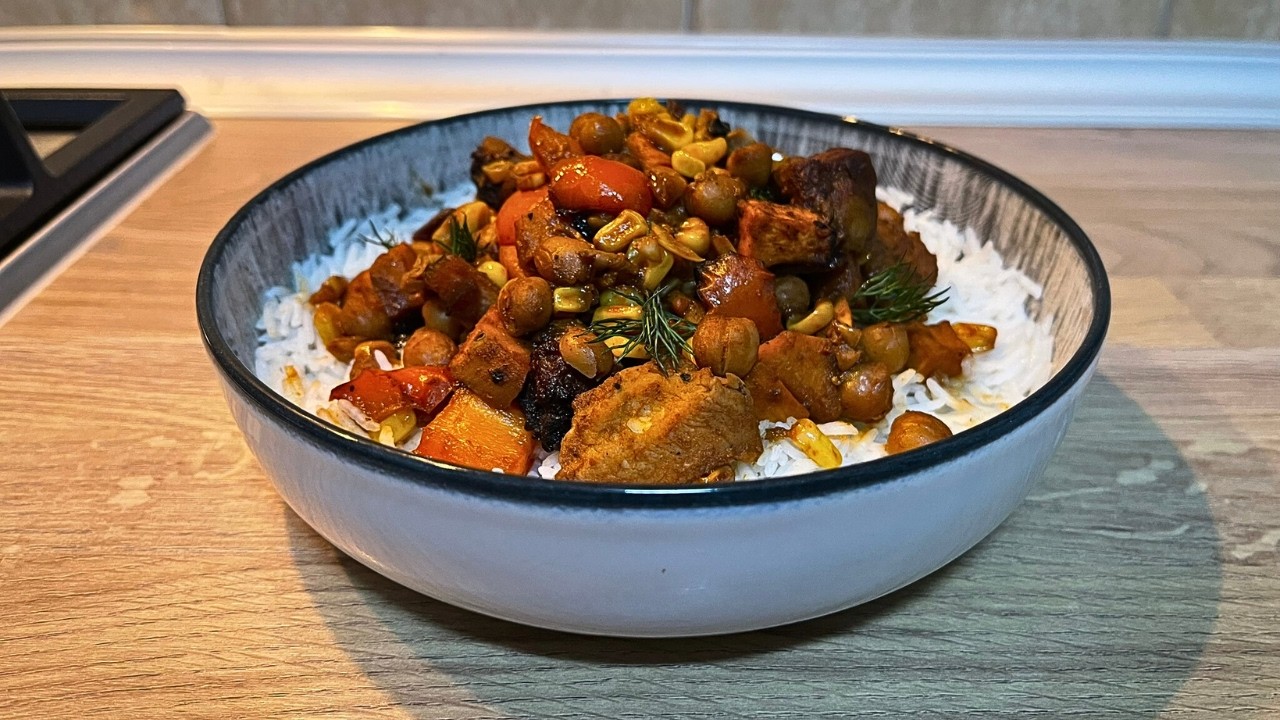 Pui cu legume la Airfryer 🍗🥕🌽 – Rapid, sănătos și gustos ✨