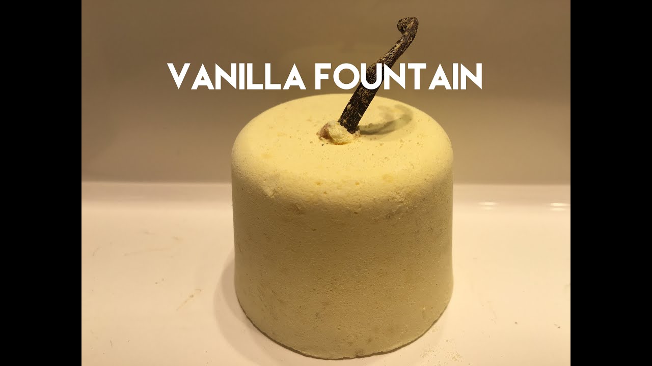 Lush 'Vanilla Fountain' bath bomb
