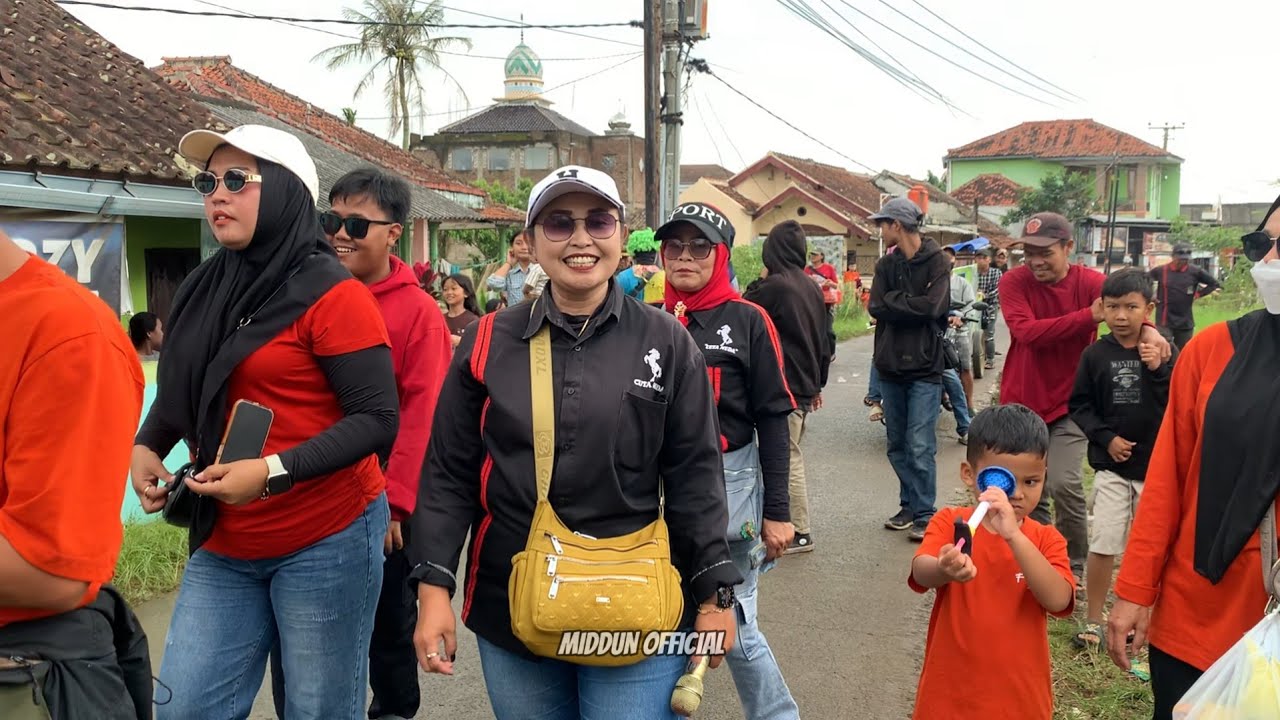 JOGED DANGDUTAN BAREUNG KUDA RENGGONG CUTA MUDA GROUP DI RANCABANGO 