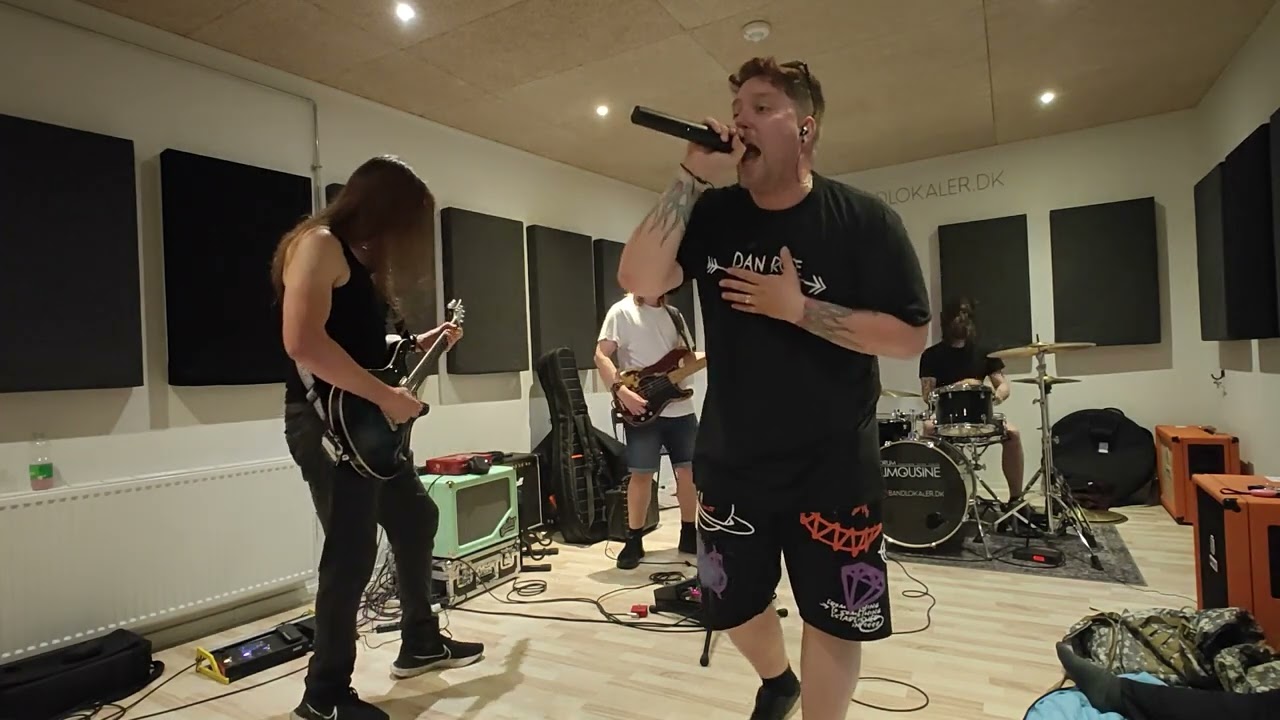 Kenio - Sick and Unwanted (Live From Rehearsals)