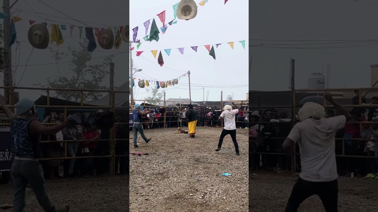 Payaso en el jaripeo de la fiesta de San Juan Tabaa
