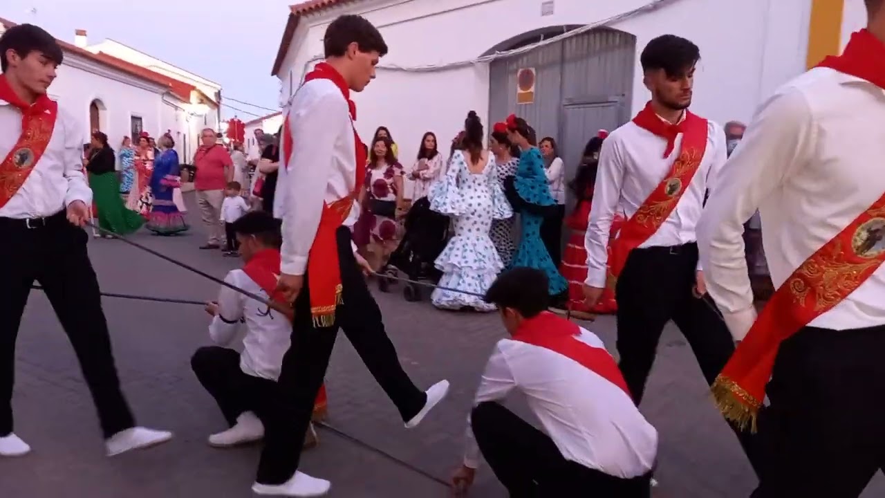DANZA DE LAS ESPADAS EN HONOR DE SAN ANTONIO DE PADUA -EL ALOSNO-