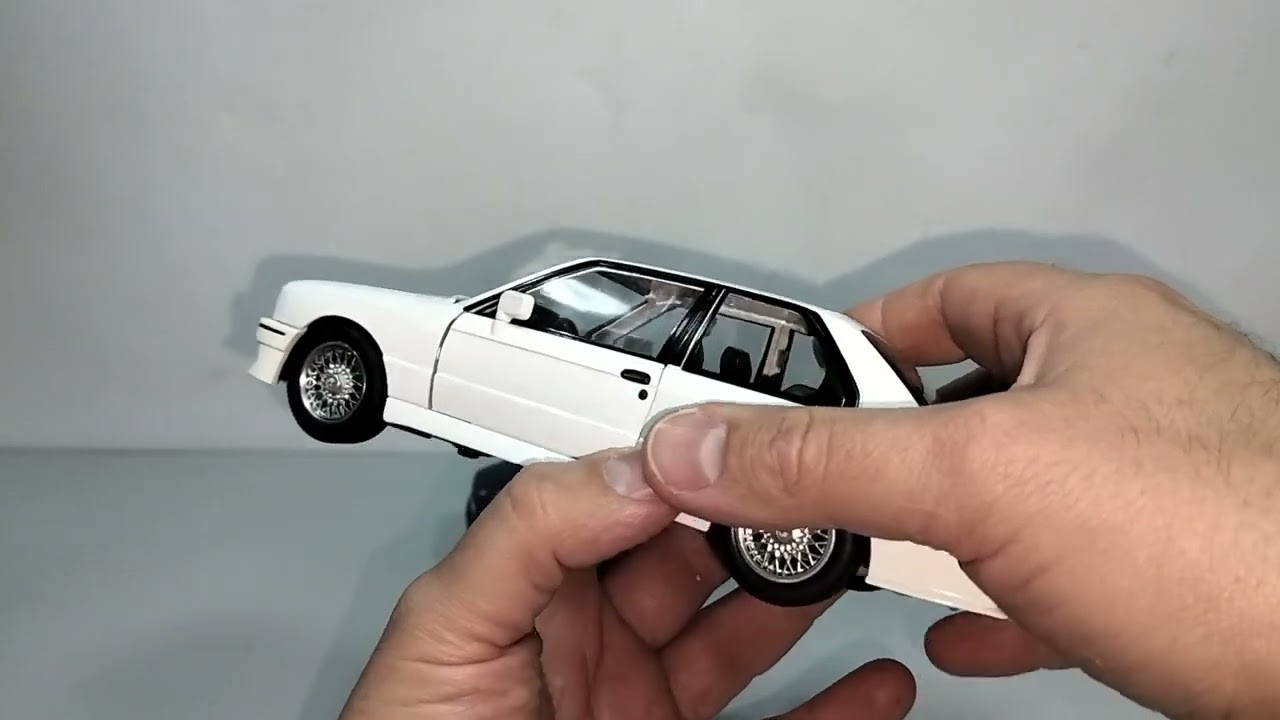 BMW M3 1988 E30 металлическая модель 