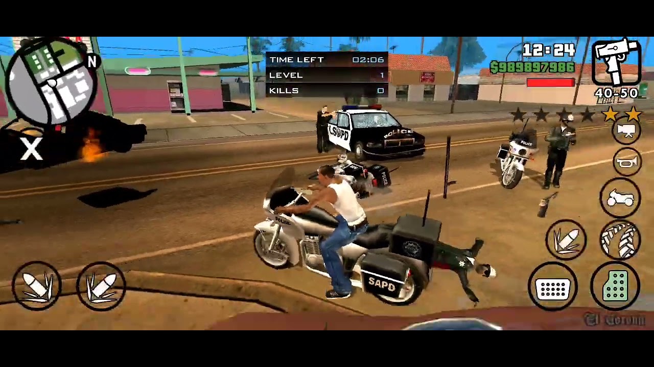 High-speed escape from the cops in Vice City gameplay — pure action and adrenaline!