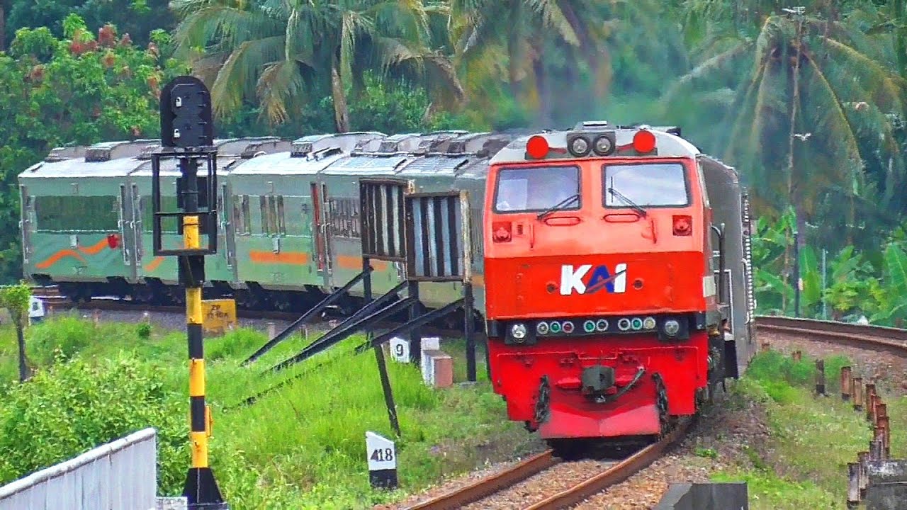 LOKOMOTIF MERAH BERAKSI LAGI‼️ HUNTING KERETA API NGEBUT PARAH DI TIKUNGAN PAMRIYAN TAMBAK BANYUMAS