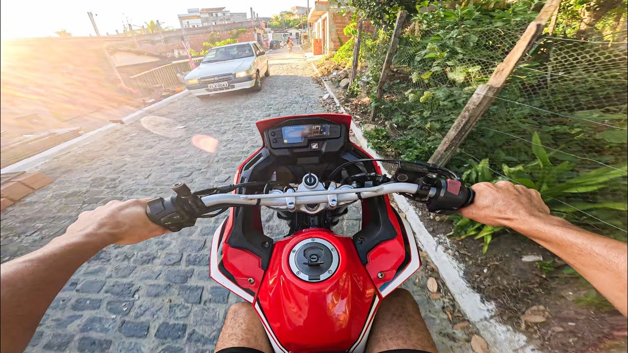 PILOTANDO UMA XRE 300 PELA PRIMEIRA VEZ