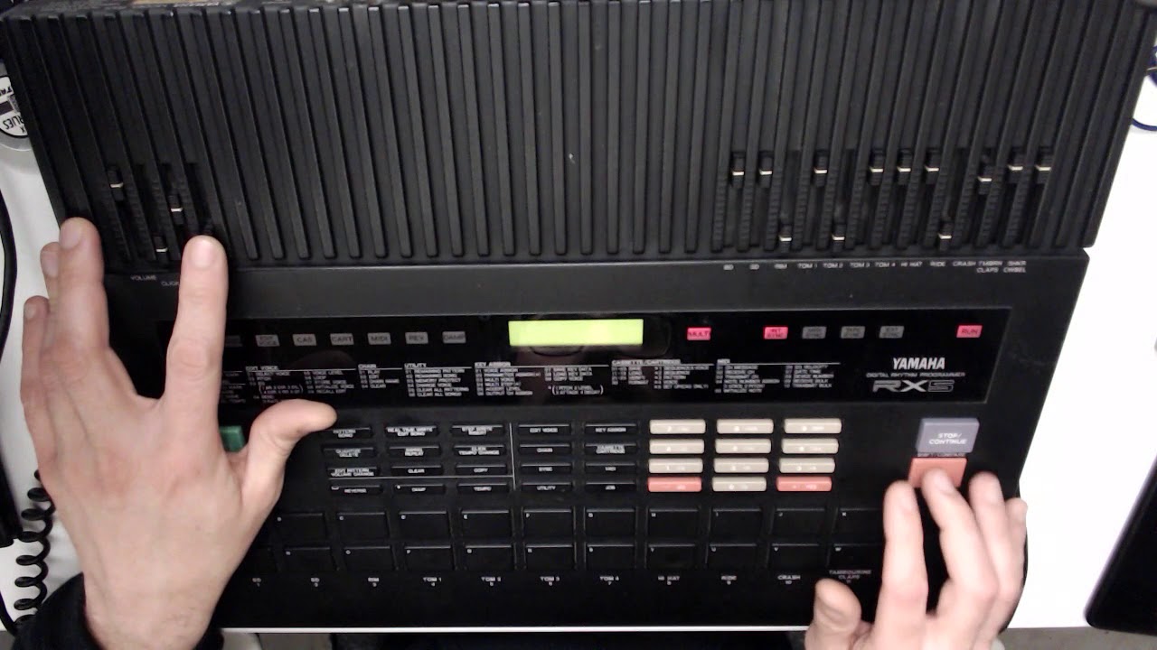 Yamaha RX5 - Techno Jam ( Raw audio, no fx )