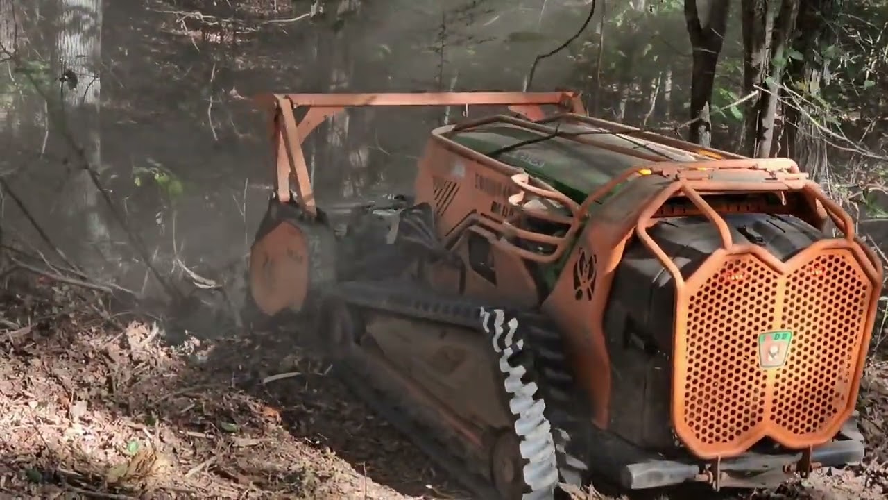Green Climber LV800 Remote Control Mulcher Demo