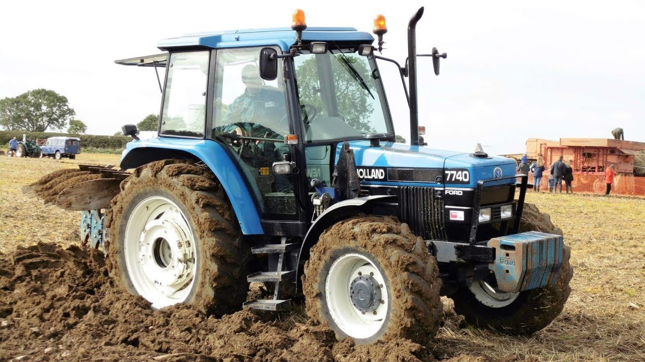 New Holland 7740 Ransomes 300 series 4 Furrow Plough NVTEC Working Weekend 2017
