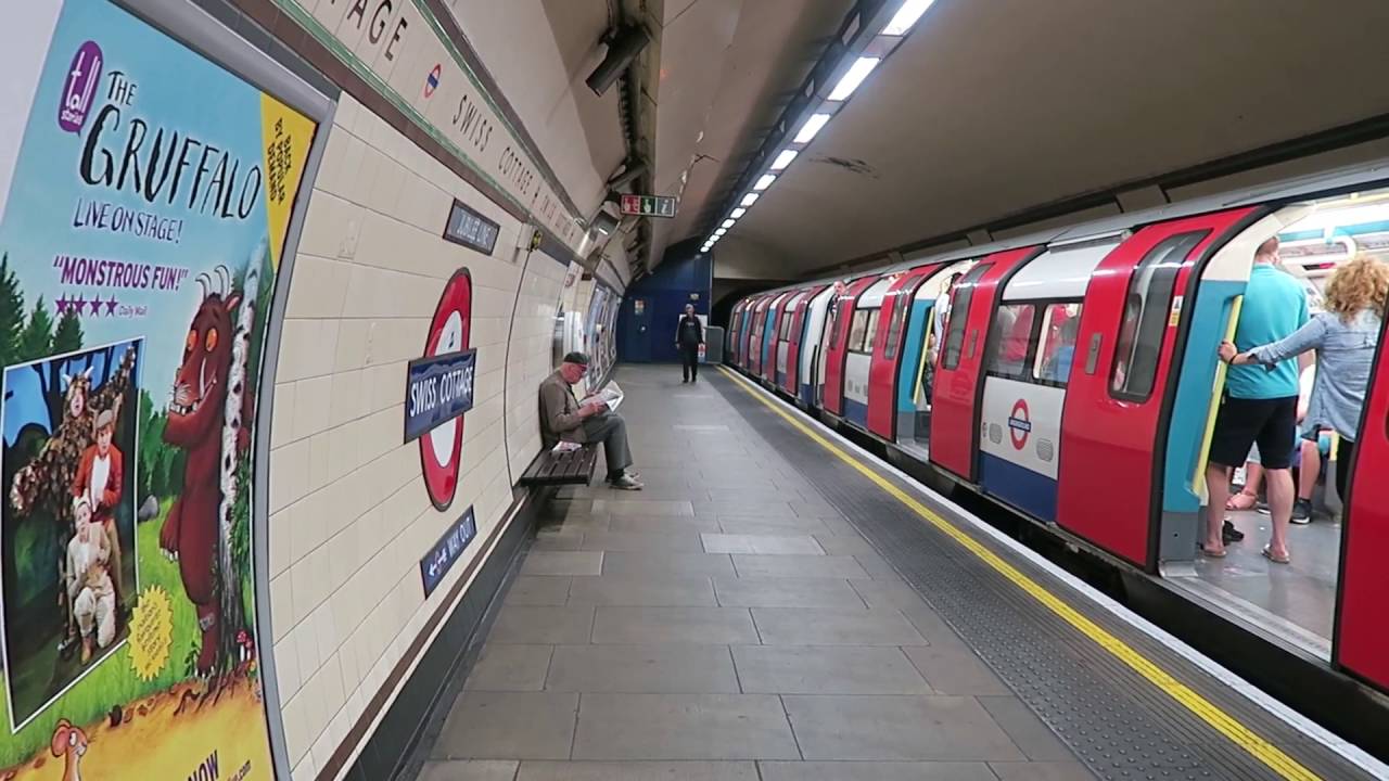 London Underground Jubilee Line Trains at Swiss Cottage 6 August 2016
