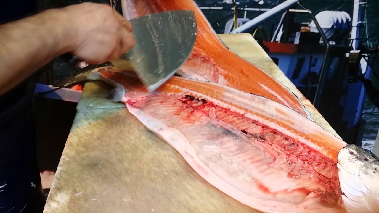 Fileteado del salm&oacute;n, pasos PESCADERIA DEJESUS, VICALVARO