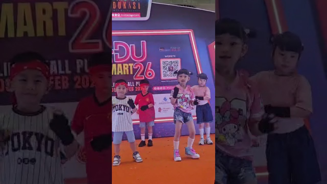 Calvin Performing Golden and Zoo at Lippo Mall Puri Edu Fair 2026