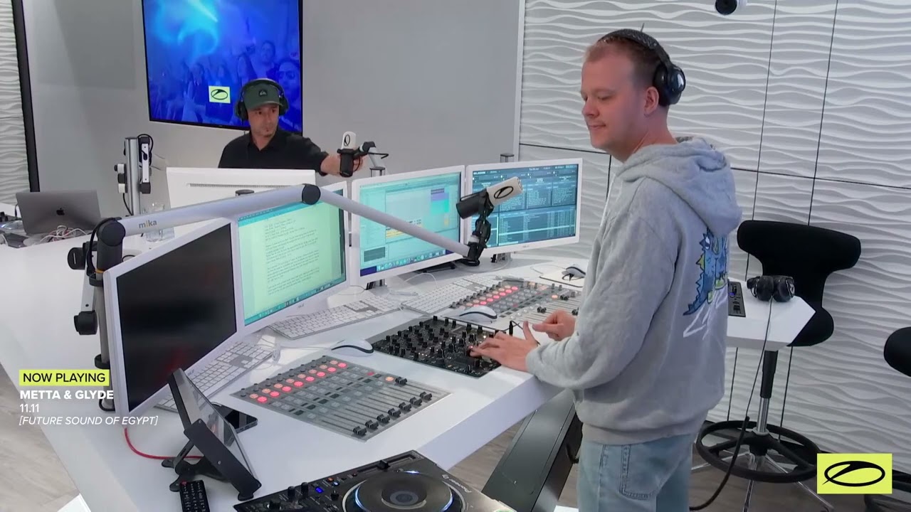 Metta & Glyde - 11:11 (Live on ASOT Radio)