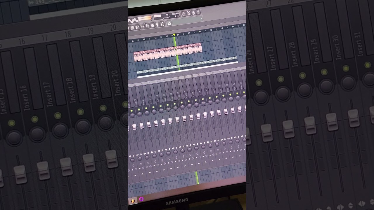 Back cookin' up 🔥 #hyperpop #hyperpoptypebeat #hyperpopbeat #trapbeat #trapmusic #ambienttrapbeat