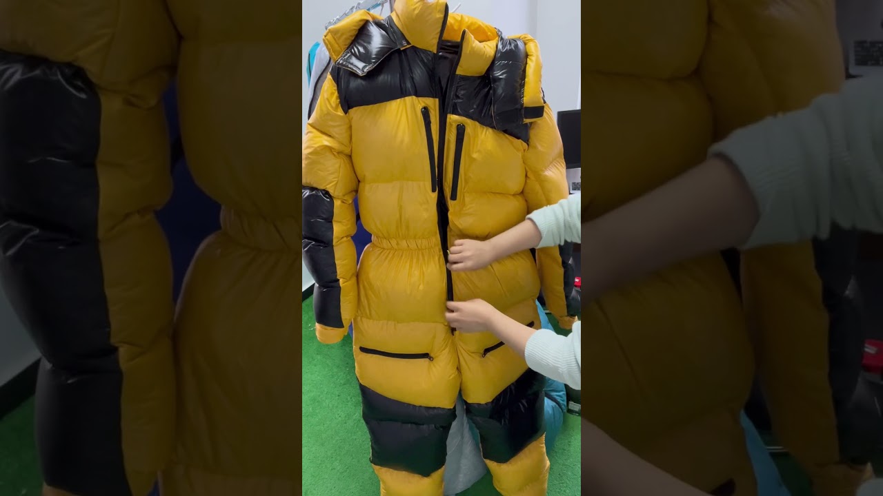 8000meter expedition down suit #campinggear #snow #sleepingbag #campingoutdoor #mountainclimbing