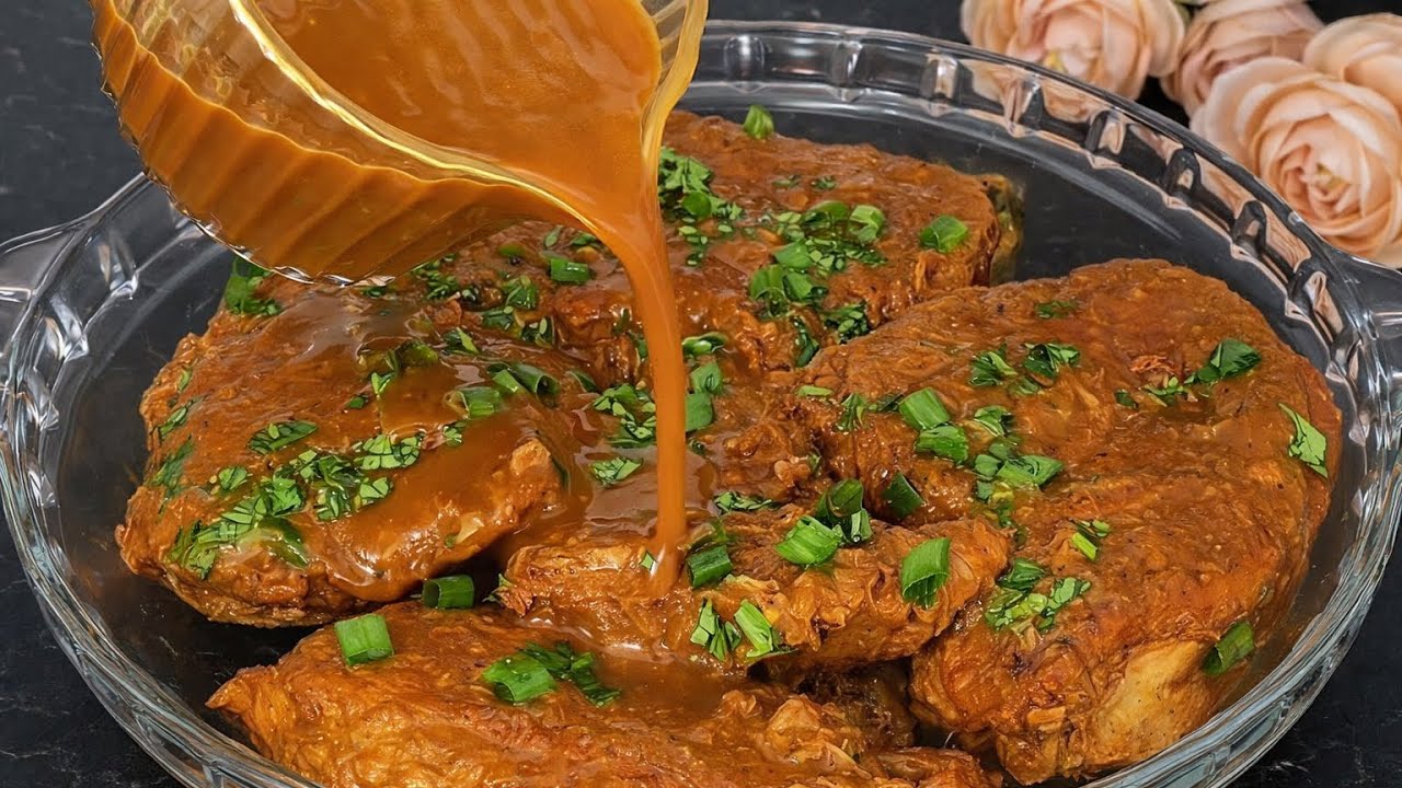 ✅ PERNIL DE PORCO ASSADO COM MOLHO, SUCULENTO E MUITO MACIO, | fácil e rápido na pressão