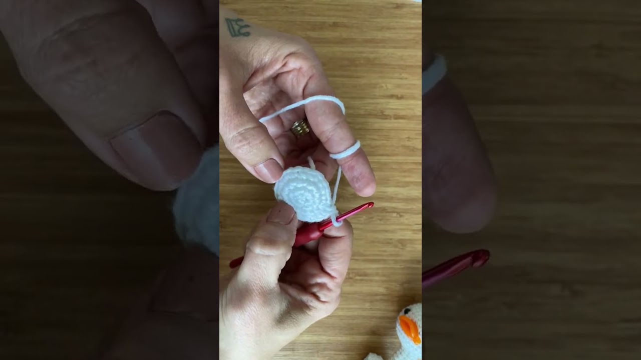 Amigurumi ördek kafa ve gövde 6