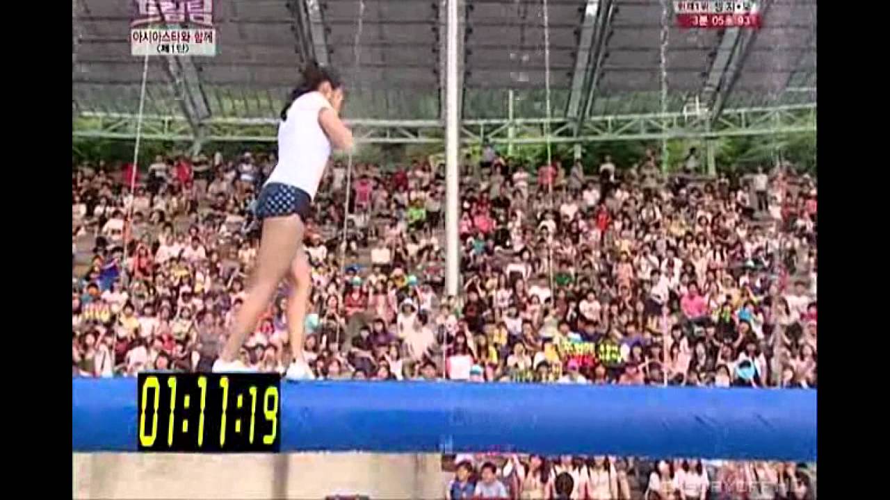Bora (SISTAR) cuts - ENG SUBS 110619 Athletic Beauty No.1 (720p)