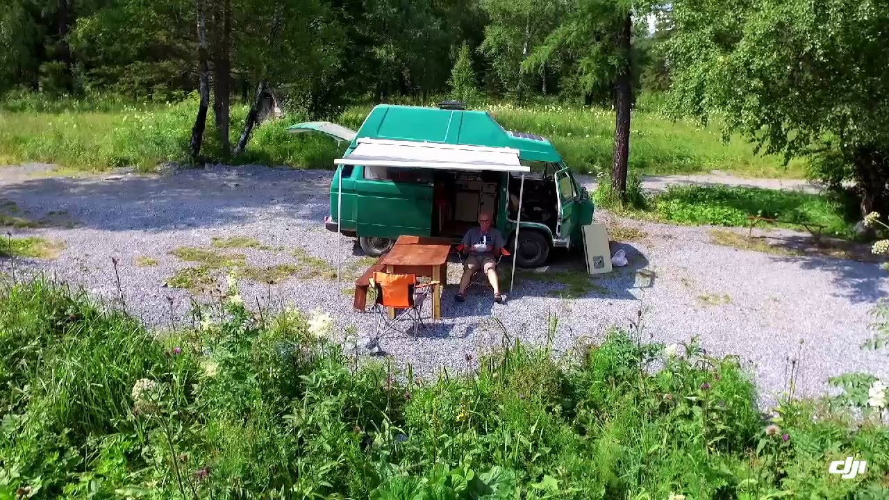 Kamperen in het oeral gebergte : de blauwe bergen