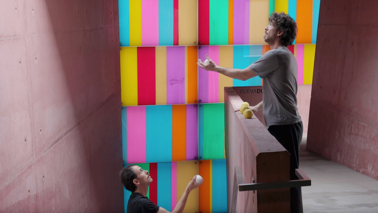Elevador | A short juggling film by CHÃO