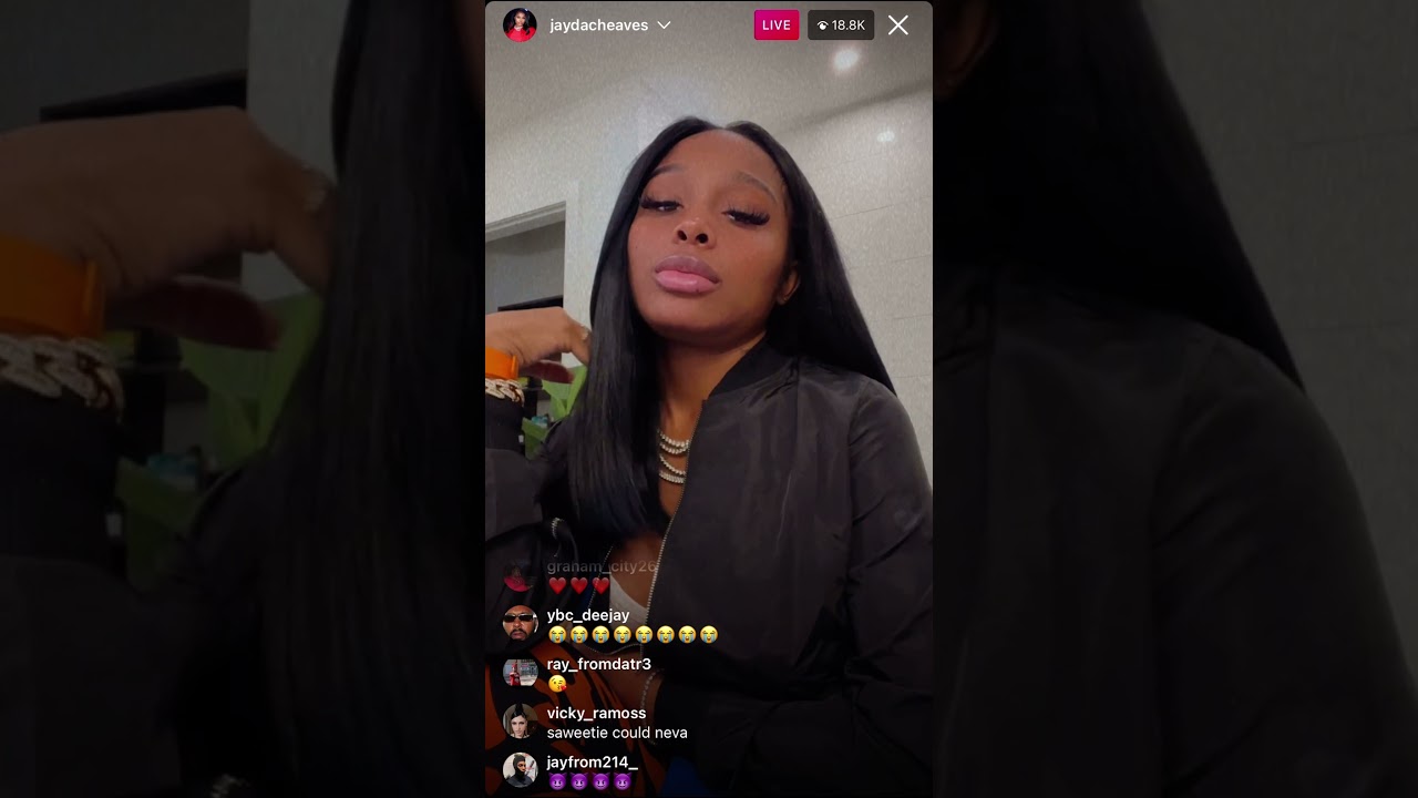 Jayda Cheaves IG Live Outfit Check 💙 Bottega Her Please 🍑🙏🏾