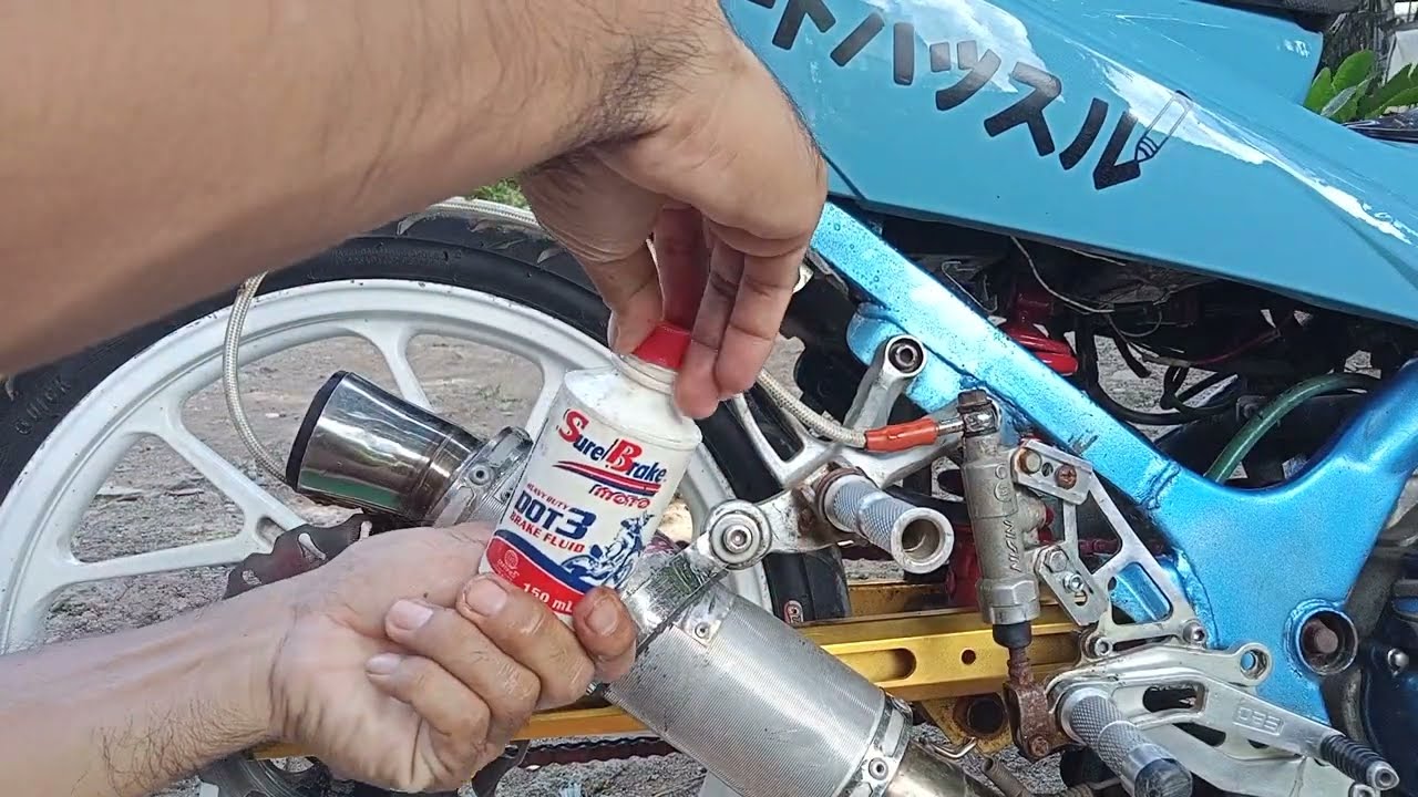 mabilis na paraan ng pag bleed Ng rear disc brakes #reardiscbrake#technique