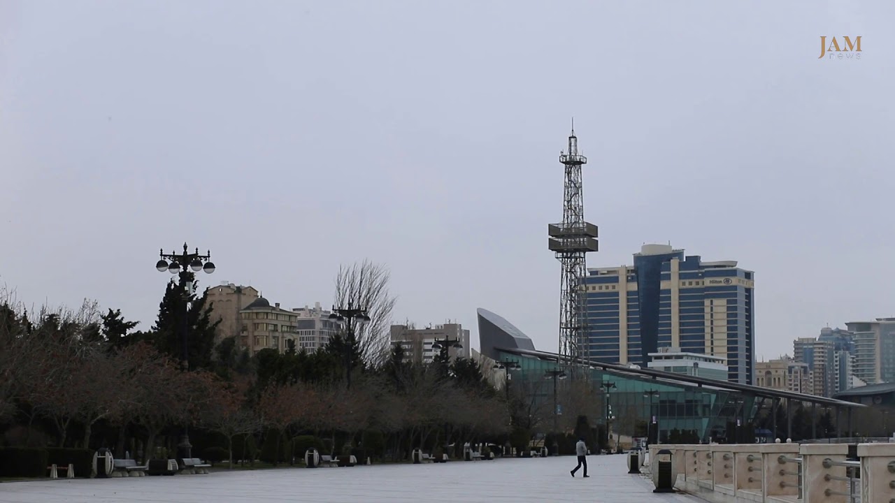 Strong winds take Baku by storm